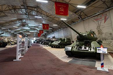 TI11小组赛首日第一轮结束 RNG液体打成平手